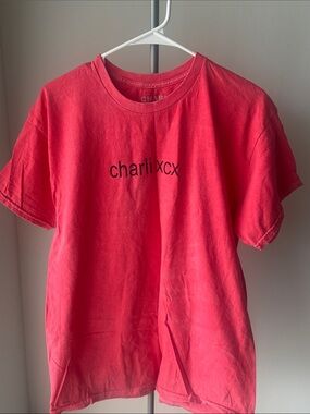 Short Sleeve Crewneck Tee in Bright Pink